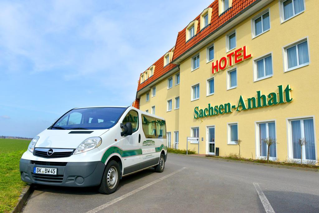 Hotel Sachsen-Anhalt バルレーベン エクステリア 写真